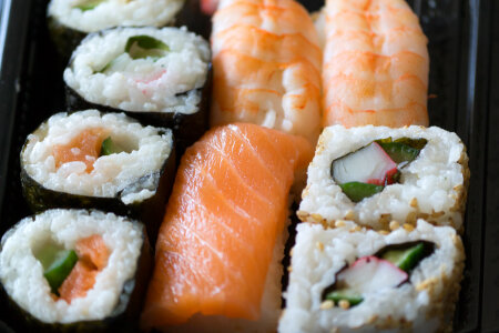 Sushi plate photo