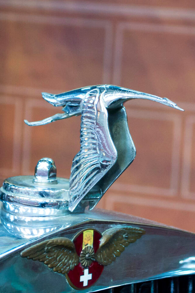 Flying stork Hispano Suiza emblem
