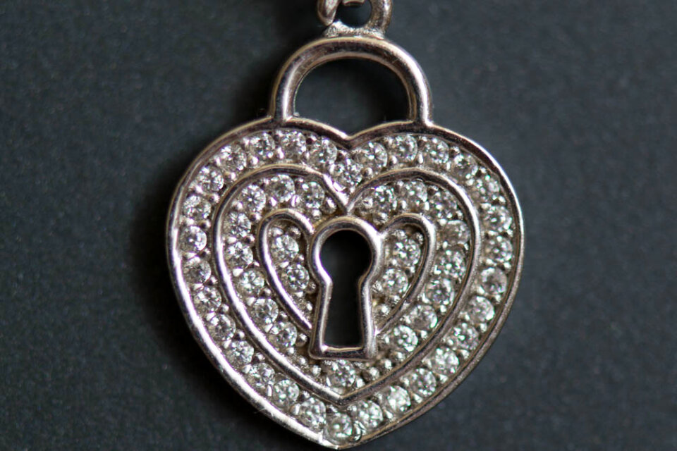 Silver heart lock necklace