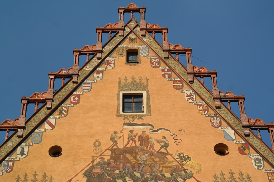 Facade painting ulmer hall