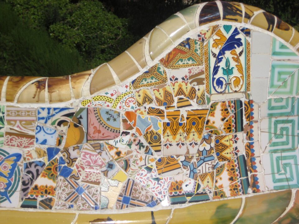 Mosaic tiles in Park Guell