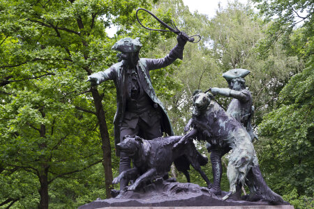 Sculpture of hare hunting party photo