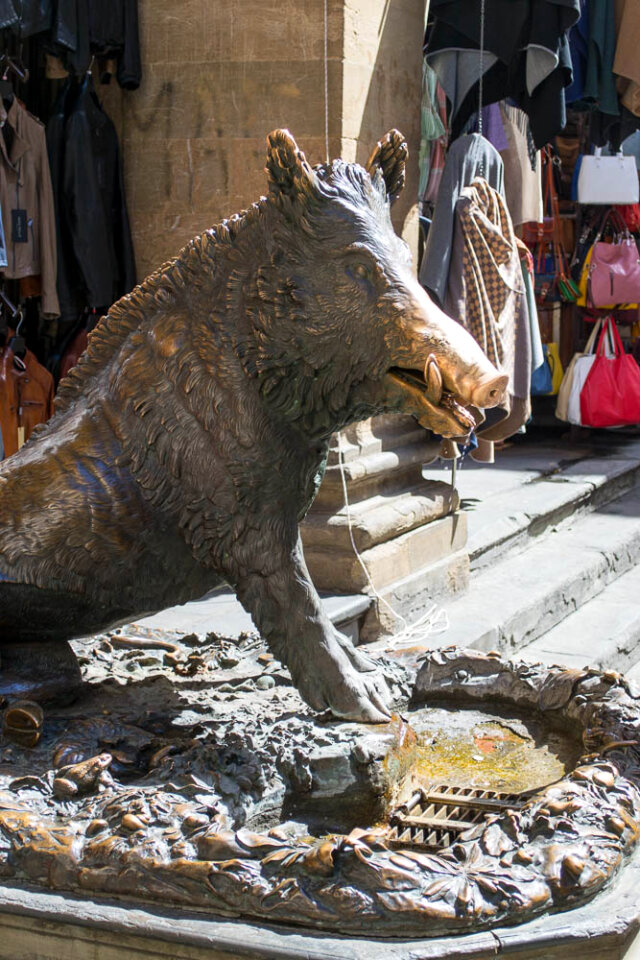 Il Porcellino sculpture