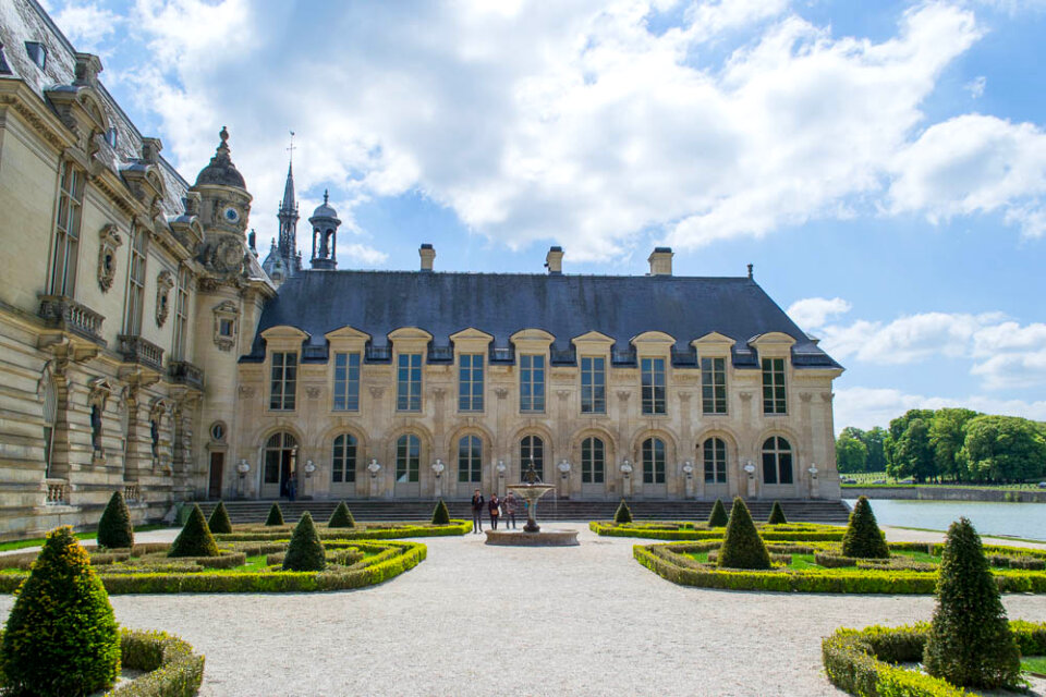Chantilly castle back facade