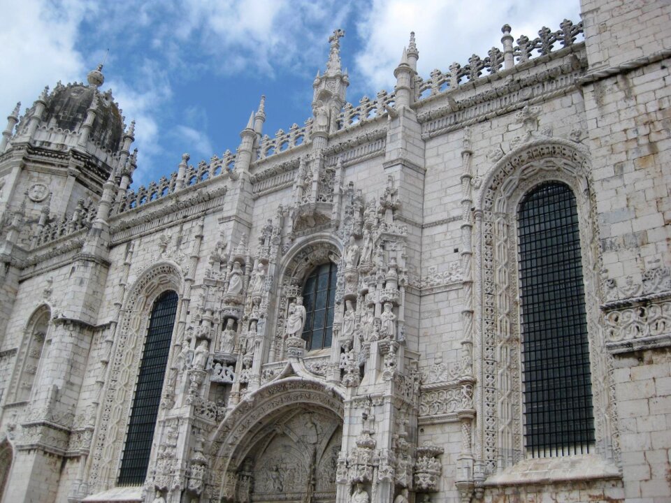 Jeronimos monastery facade