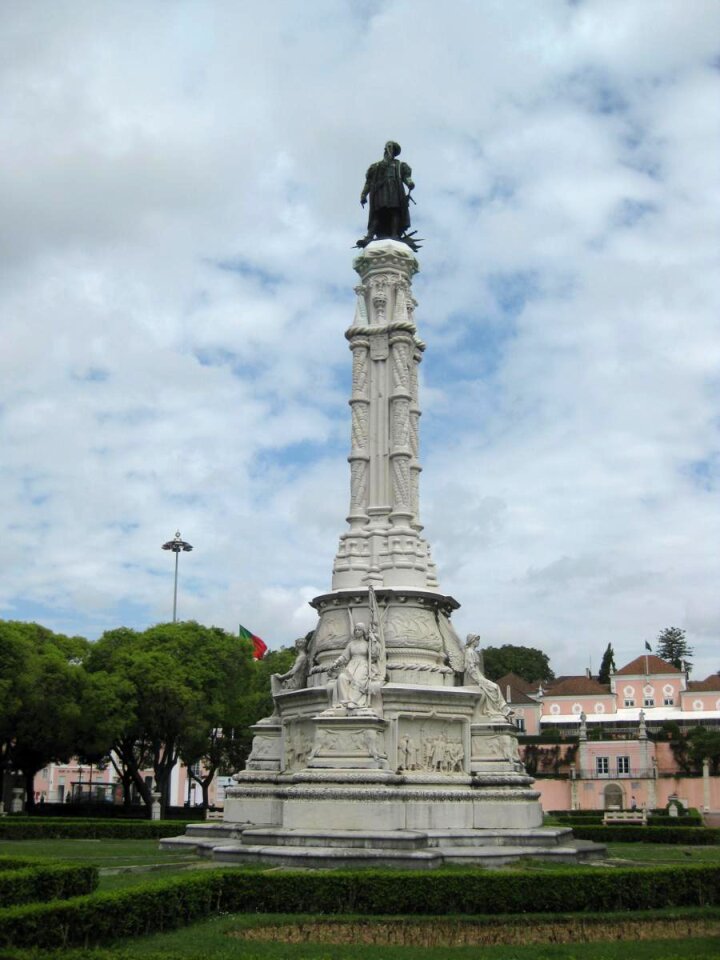Alfonso de Albuquerque column