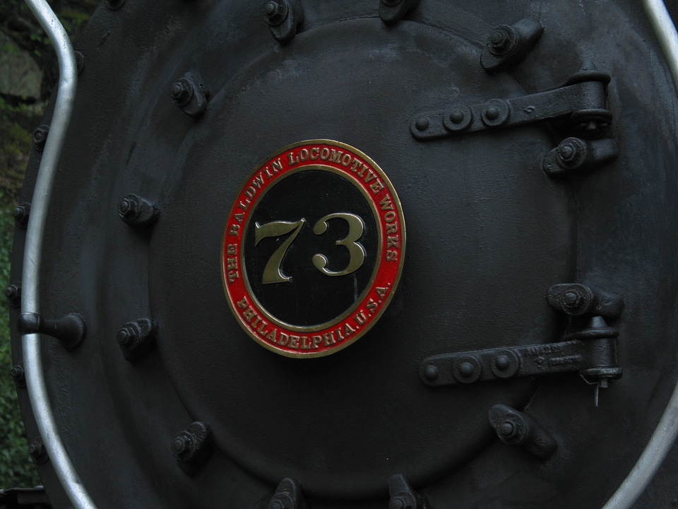 Steam locomotive monument white pass