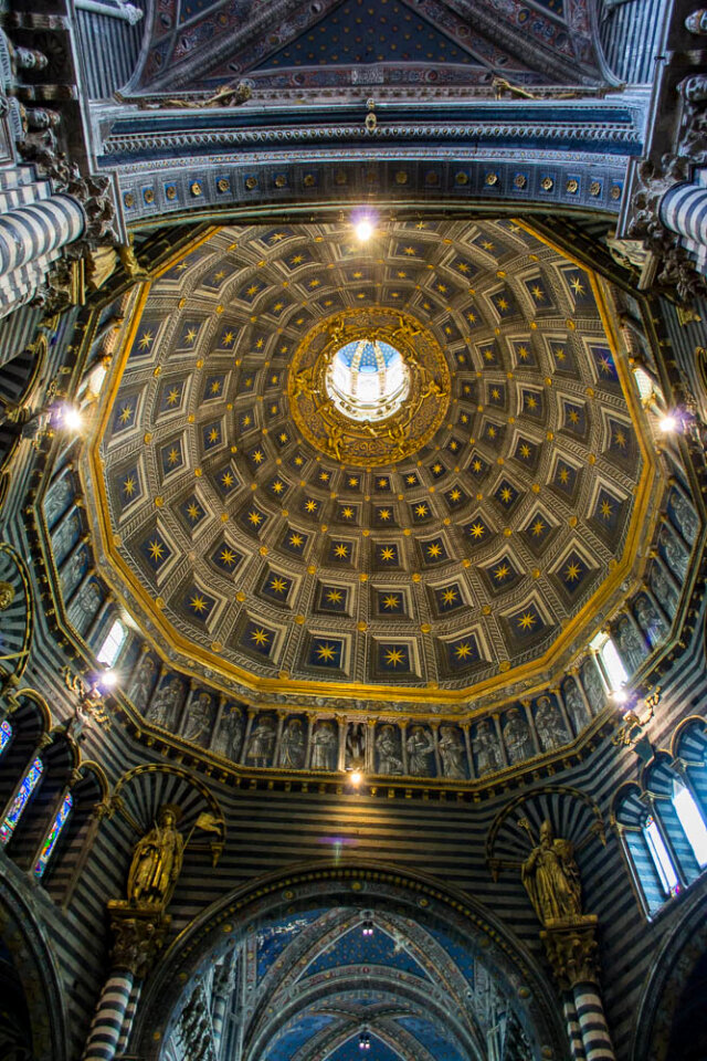 Siena Dome gilded interior
