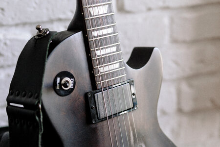Gibson electric guitar 3 photo