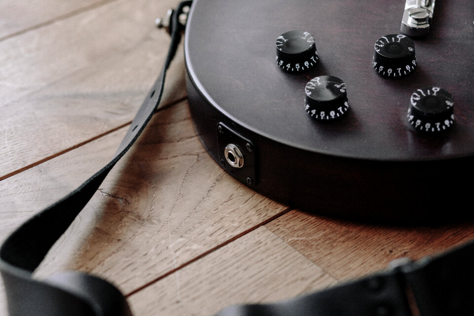 Gibson electric guitar 2