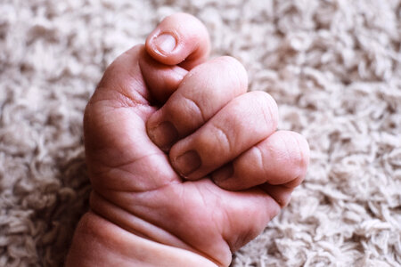 Newborn baby’s fist photo