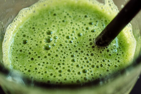 Green cocktail closeup 2