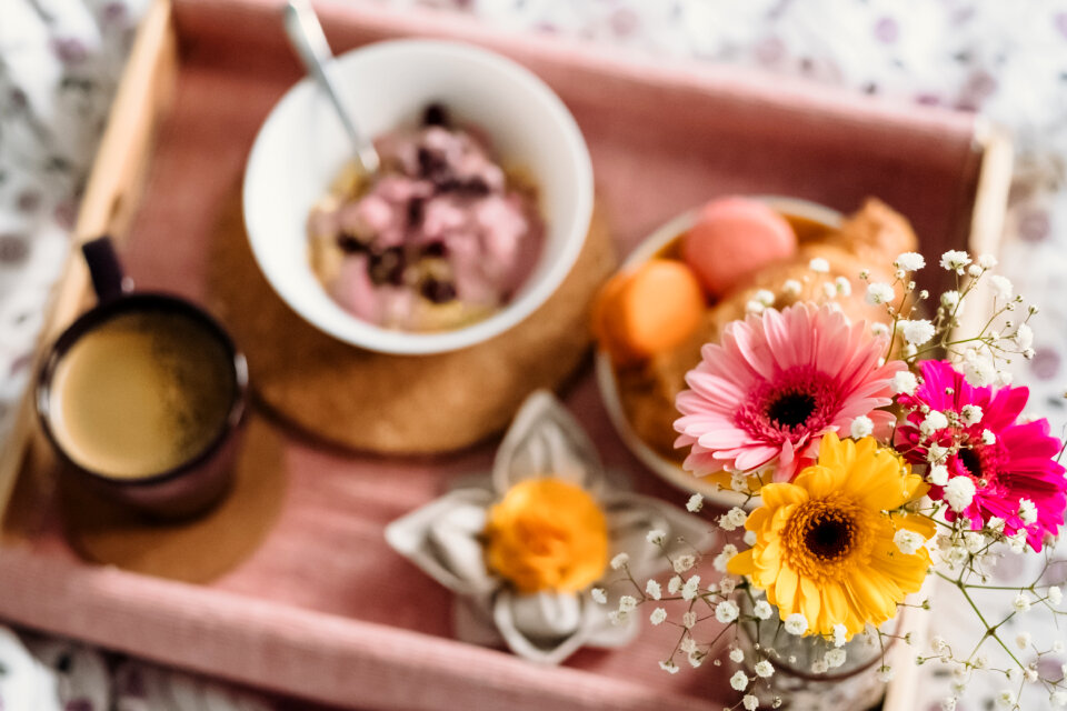 Breakfast in bed 12