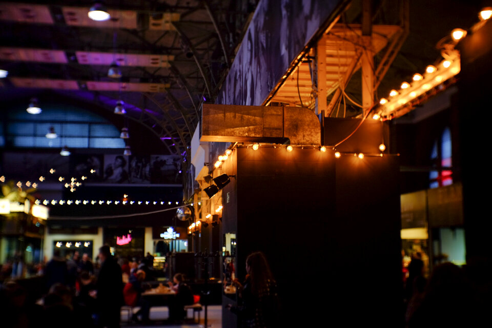 Food and drinks market lights
