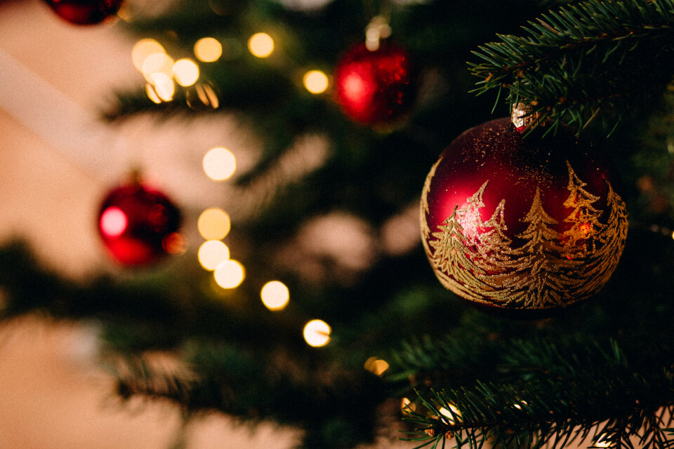 Red and gold bauble 2