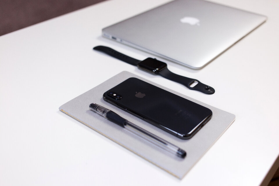 iPhone X, iWatch and MacBook
