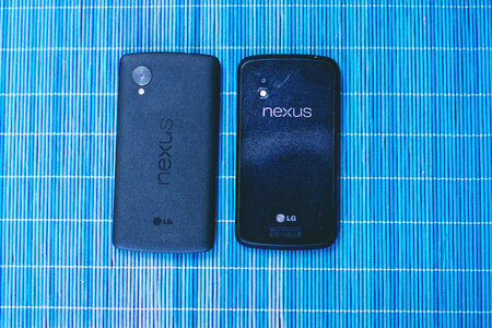 Nexus 4 & 5 photo