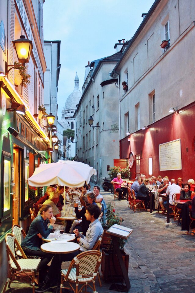 Free stock photo of calming, friends, montmartre