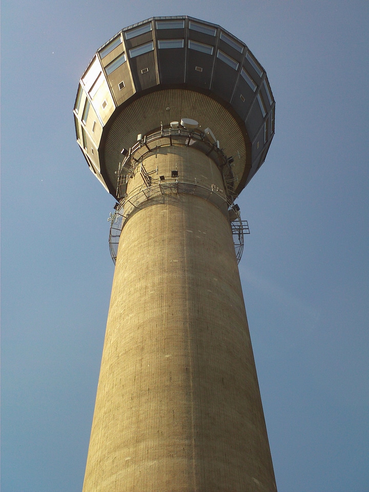 Landmark observation sky