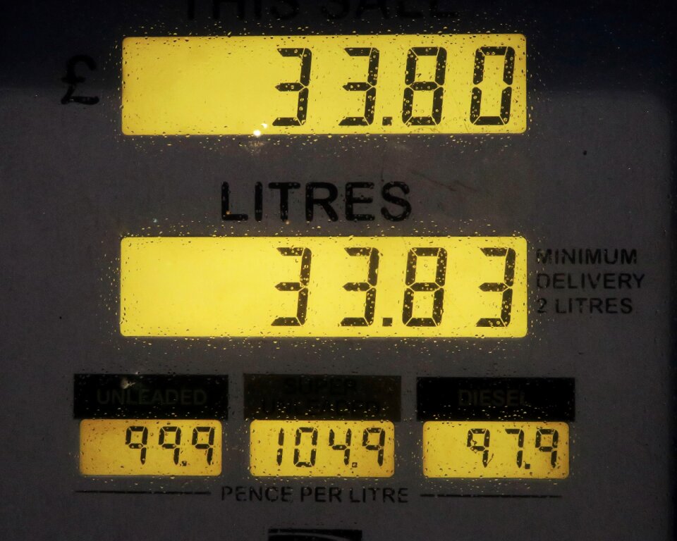 Gas Pump Showing 33.80 Litres