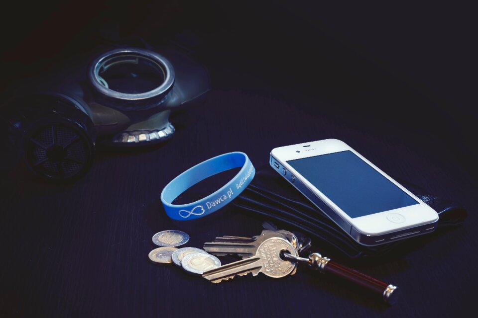 Free stock photo of band, biurko, cell phone