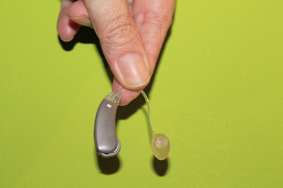 Hearing aid deafness listen
