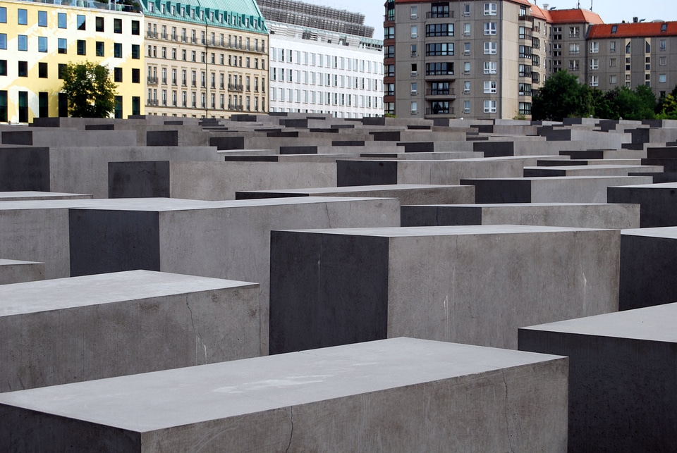 Hebrew berlin cement