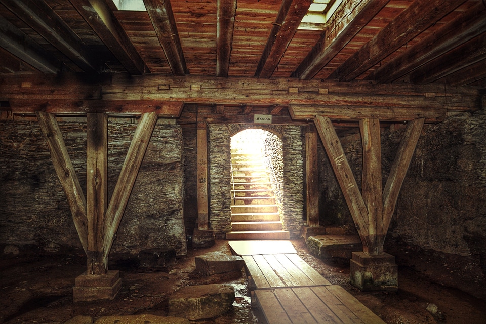 Stairs lapsed dilapidated