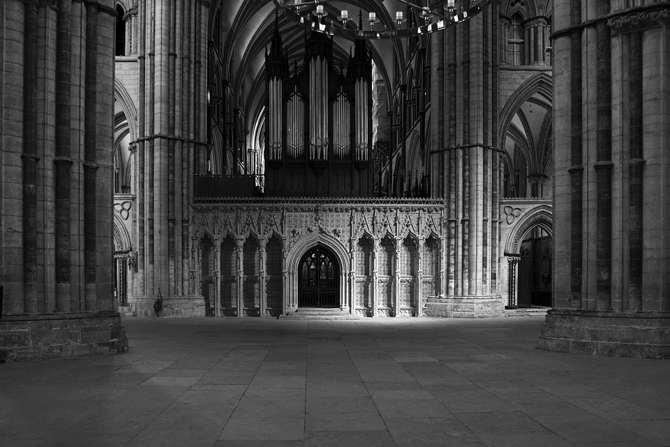 Rood screen britain medieval