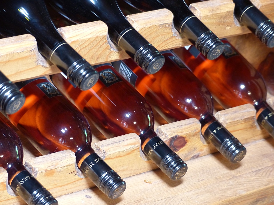 Glass alcohol grape