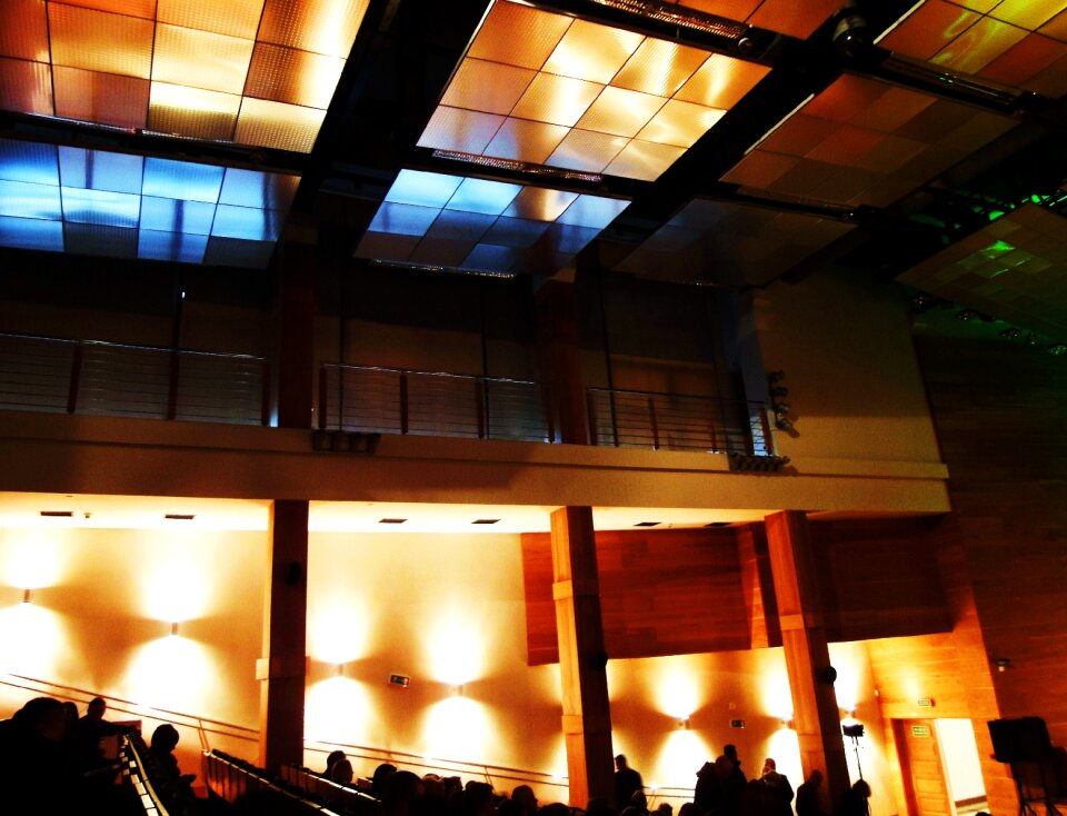 Free stock photo of assembly hall, ceiling, columns
