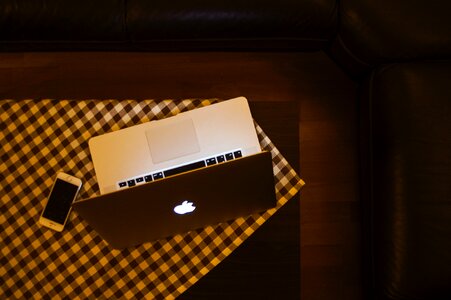 Free stock photo of apple, chillout, couch photo
