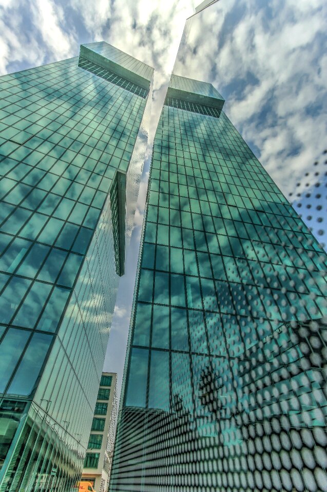 Green Tower Building
