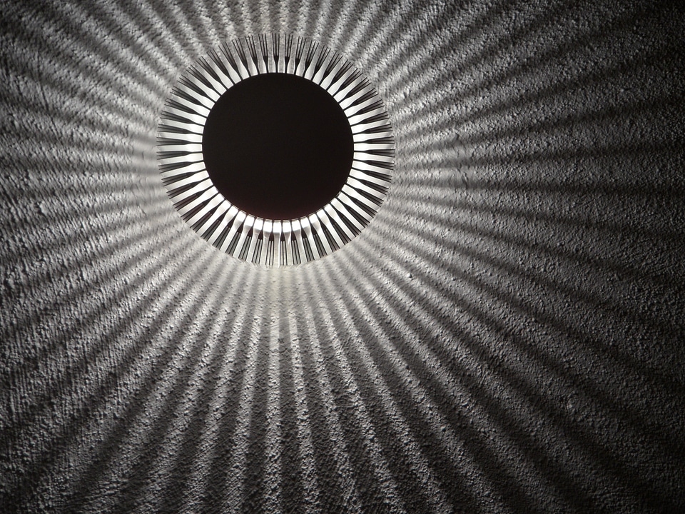 Rays sun wall lamp