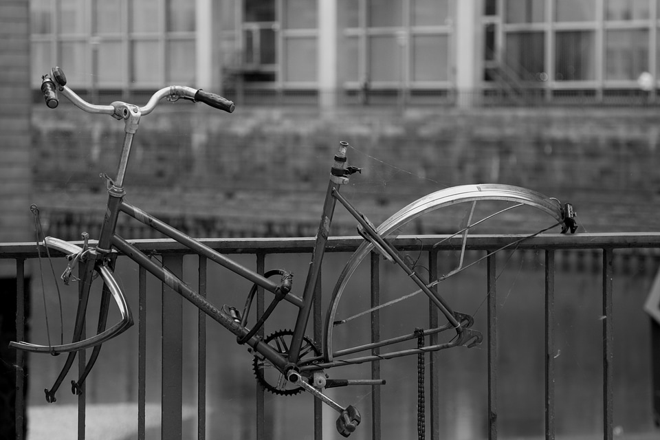 Theft hamburg black and white