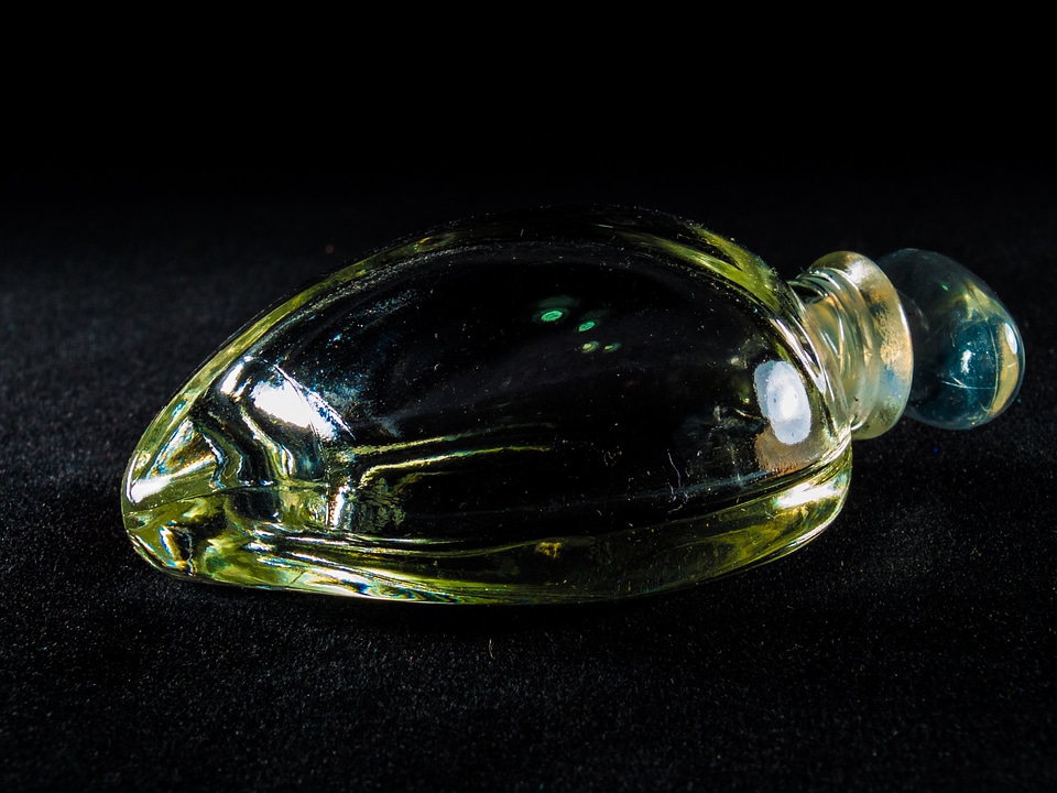 Perfume bottle flacon glass
