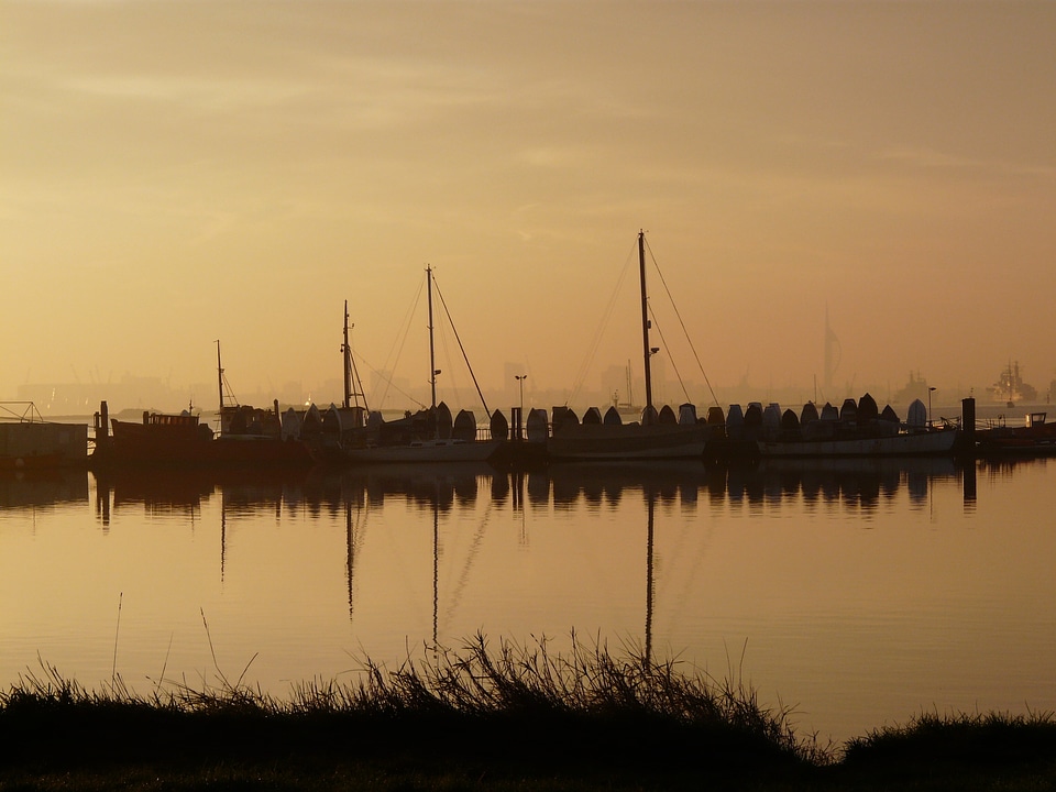 Early morning cams bay