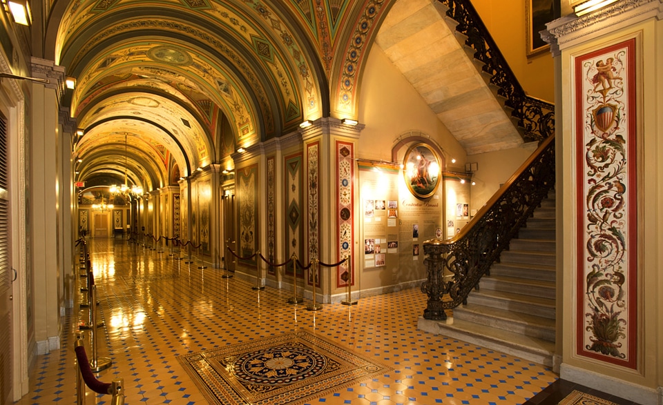 Interior columns decor
