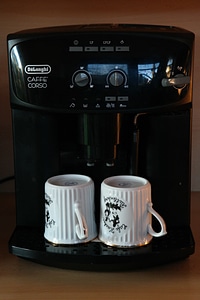 Coffee mugs machine automatic