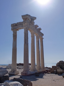 Temple building vacations photo