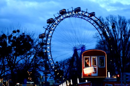 Ferris Wheel Tourist Attraction Sky Amusement Park photo