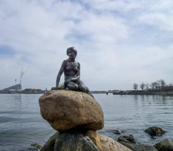 Statue Sculpture Monument Water