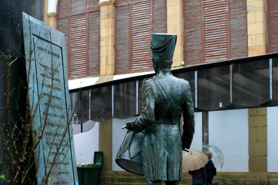 Statue Sculpture Monument Tourist Attraction