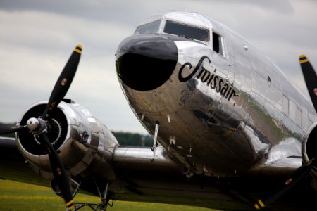 Sroissair Plane Under Gray Sky At Daytime