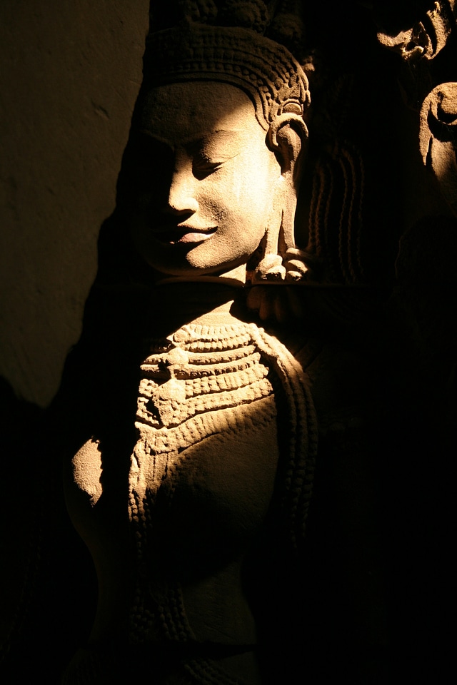 Angkor wat church goddess