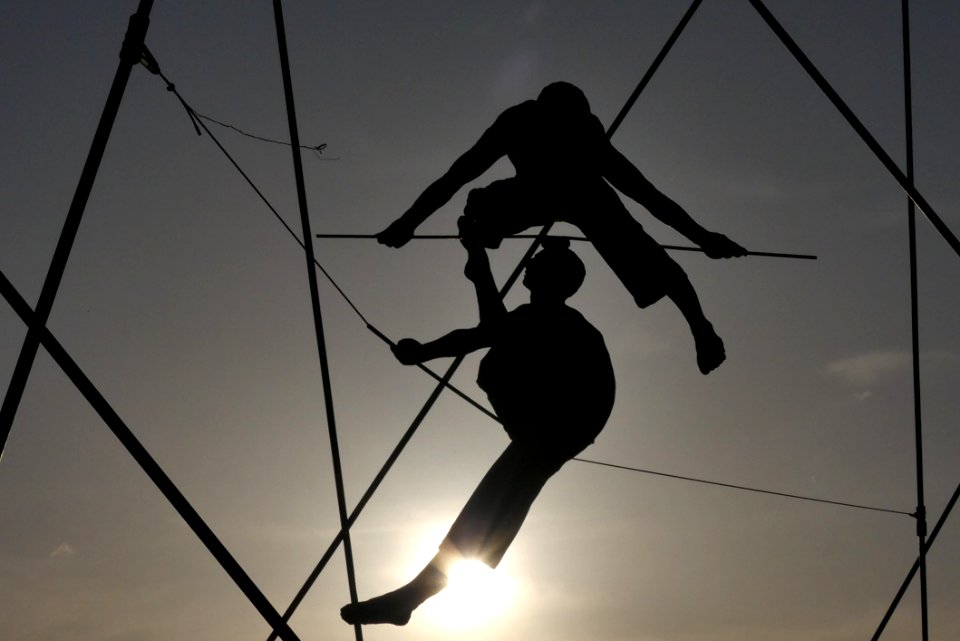 Sky Light Silhouette Performance