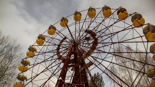Ferris Wheel Tourist Attraction Yellow Amusement Park photo