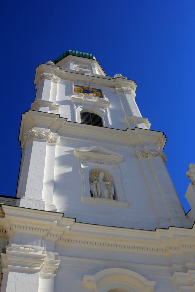 Landmark Sky Architecture Building photo