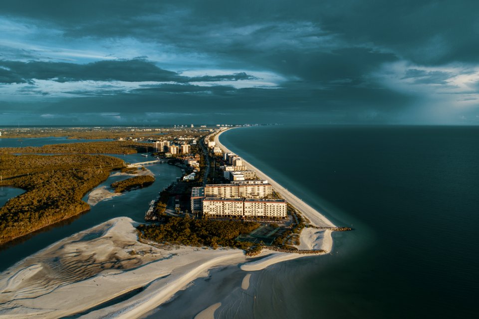 Architecture Bay Beach