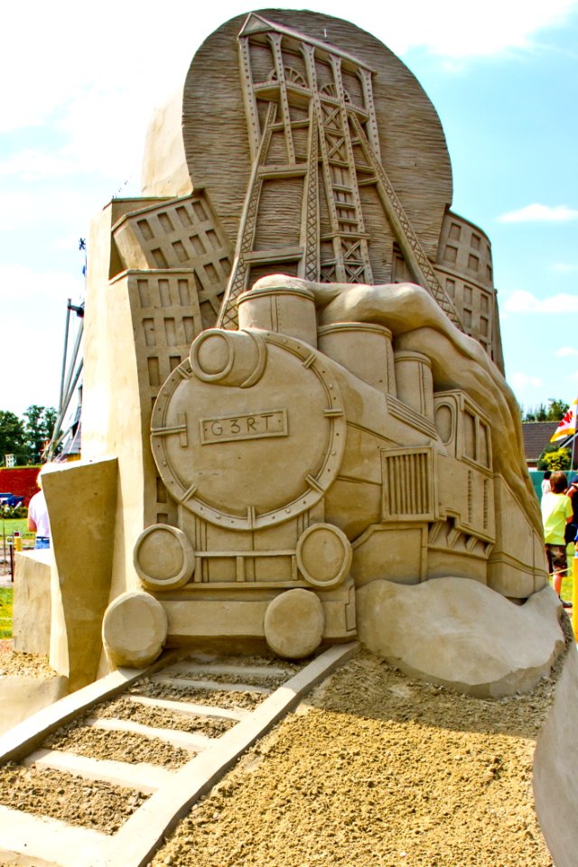 Sculpture Sand Monument Statue